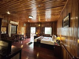 Villa Alounsavath Mekong Riverside