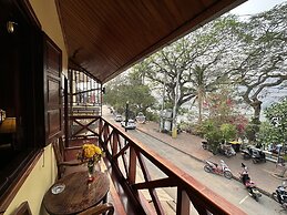 Villa Alounsavath Mekong Riverside