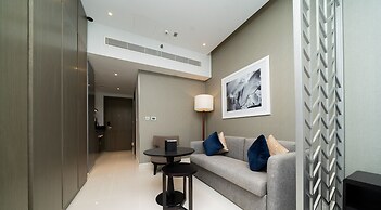 Elegant Studio Living in Privé