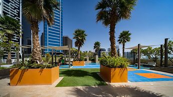 Elegant Studio Living in Privé
