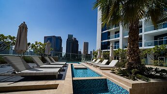 Elegant Studio Living in Privé