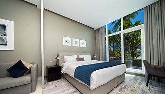 Elegant Studio Living in Privé