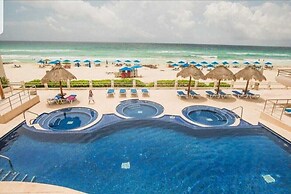 2 Bedrooms Ocean View Condo