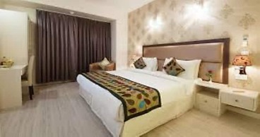 Hotel Pace Hero Honda Chowk