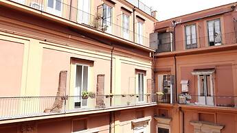 Chocolate's Home