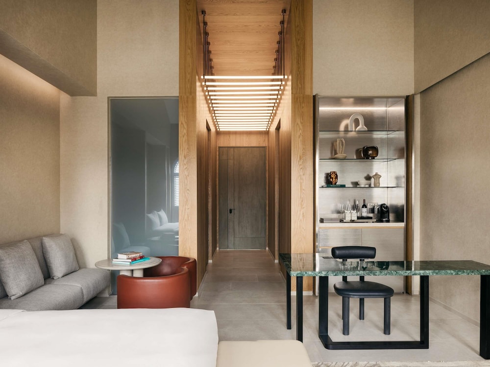 Mondrian Singapore Duxton