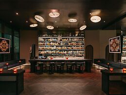 Mondrian Singapore Duxton