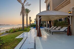 Exclusive Villa w Private Pool Garden Beach