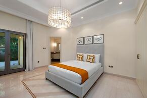 Exclusive Villa w Private Pool Garden Beach