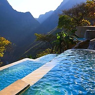 HOTEL DEL VALLE INN