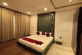 Krishna Hotel And Resort