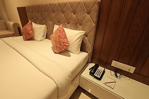 Krishna Hotel And Resort