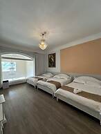 Le Petit Paris Hotel