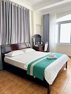 Le Petit Paris Hotel