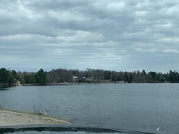 Ahmic Lake Resort