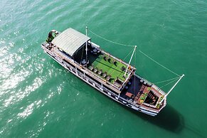 halong marina bay cruise