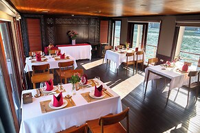 halong marina bay cruise