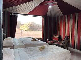 Glamping at wadi rum under the sun