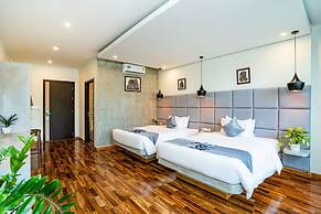 Rainforest Hotel by NSUN