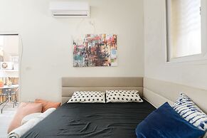 Quiet Studio near Beach & Market