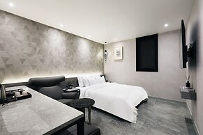 Mari Hotel Chungju