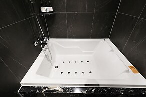 Mari Hotel Chungju