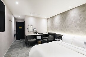 Mari Hotel Chungju