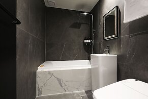 Mari Hotel Chungju