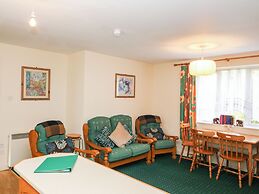 2 Garnish Court