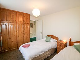 2 Garnish Court
