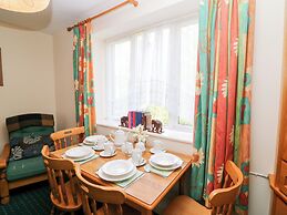 2 Garnish Court