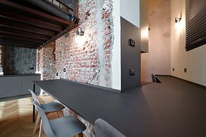 Lancetti Stylish Loft