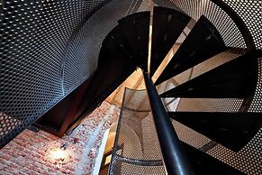 Lancetti Stylish Loft