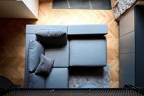 Lancetti Stylish Loft