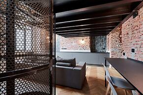 Lancetti Stylish Loft