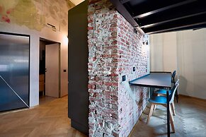 Lancetti Stylish Loft