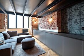 Lancetti Stylish Loft