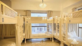 Alphatel Beach Hostel JBR