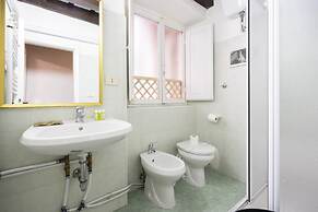 Ginori C in Firenze With 3 Bedrooms and 2 Bathrooms