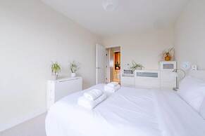 Modern 2 Bedroom Flat in Elephant and Castle
