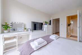 Modern 2 Bedroom Flat in Elephant and Castle