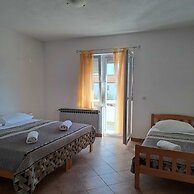 Apartments Mirjana