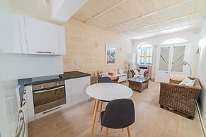 Central Valletta Townhouse