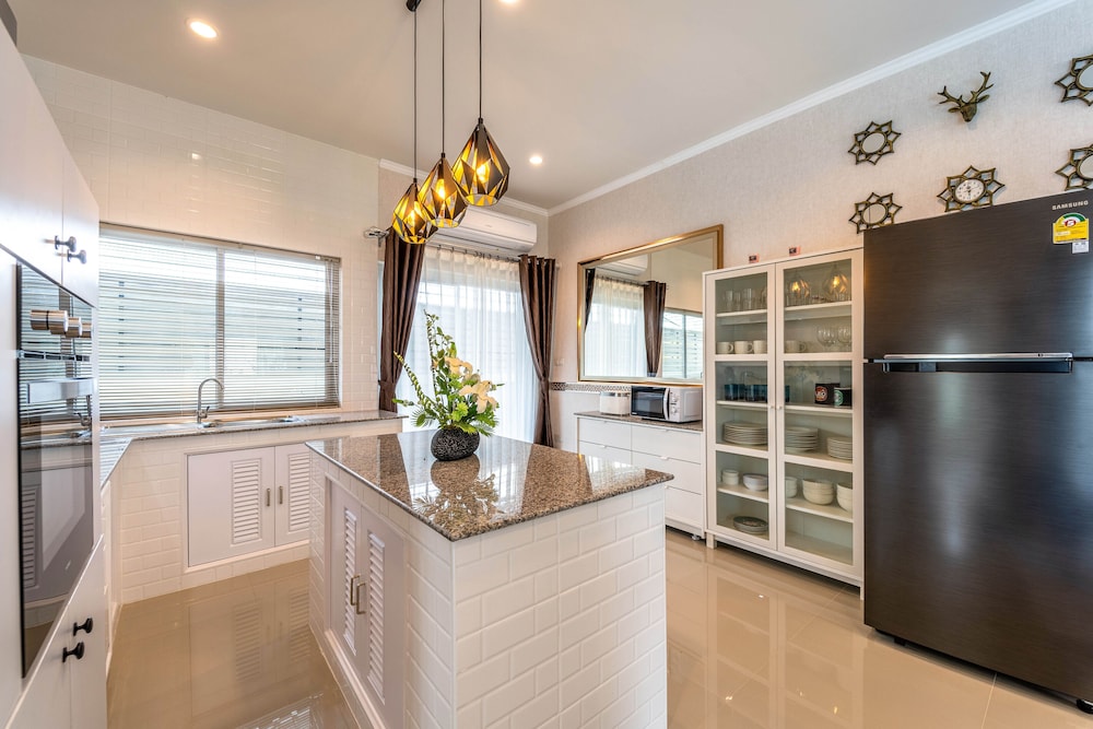 New 2 Bedroom Pool Villa C882