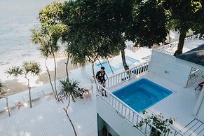 Casa De Lipe Pool Villa