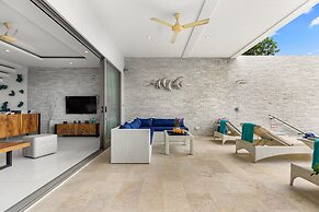 Villa Shade of Blue