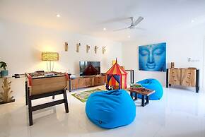 Villa Shade of Blue