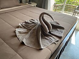Baan Apa Erawan Resort