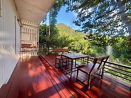 Baan Apa Erawan Resort