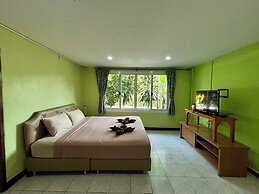 Baan Apa Erawan Resort